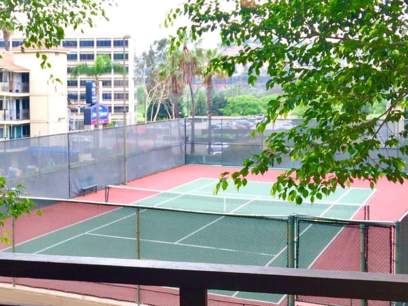 San Diego Apartment: 1605 Hotel Circle South