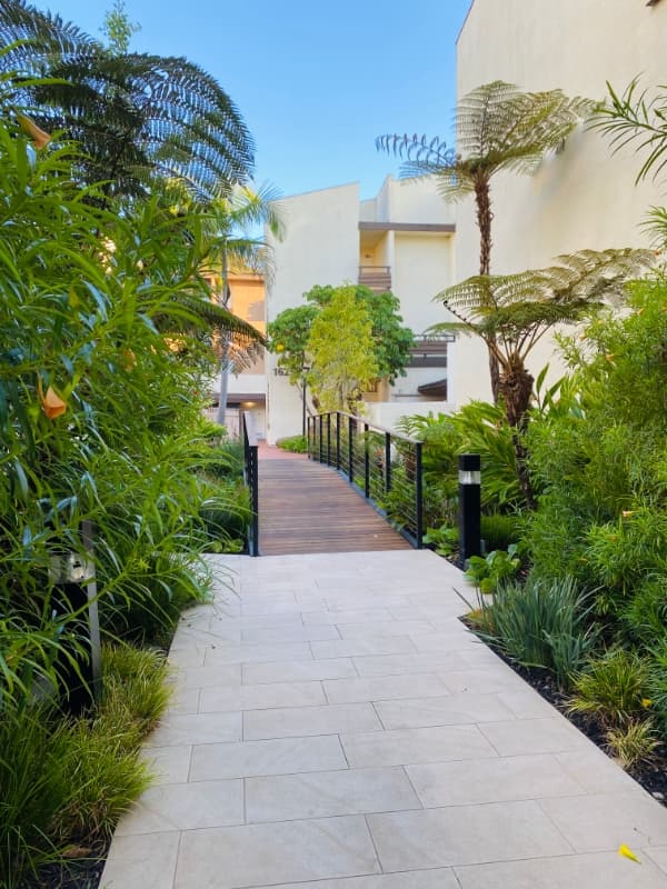 San Diego Apartment: 1605 Hotel Circle South