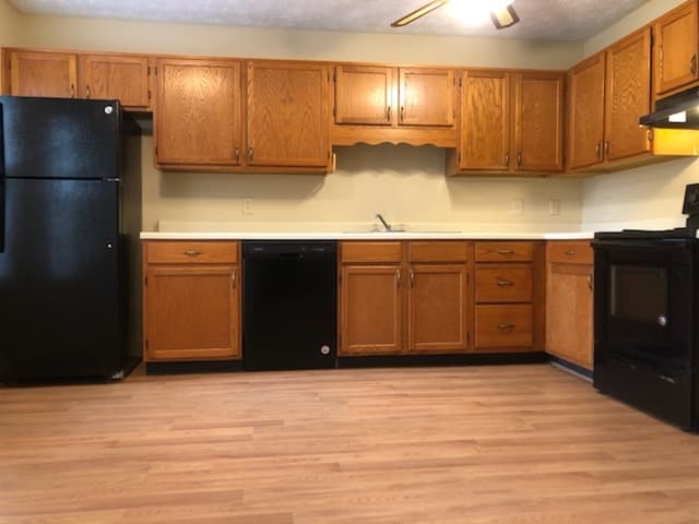 Peachtree Corners Townhome: 6642 Meadow Rue Dr