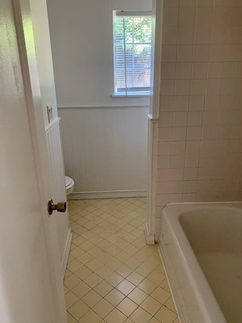 Portland House: 15720 SE Francis St