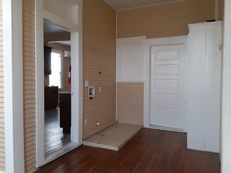 San Antonio Apartment: 1814 Mccullough Ave
