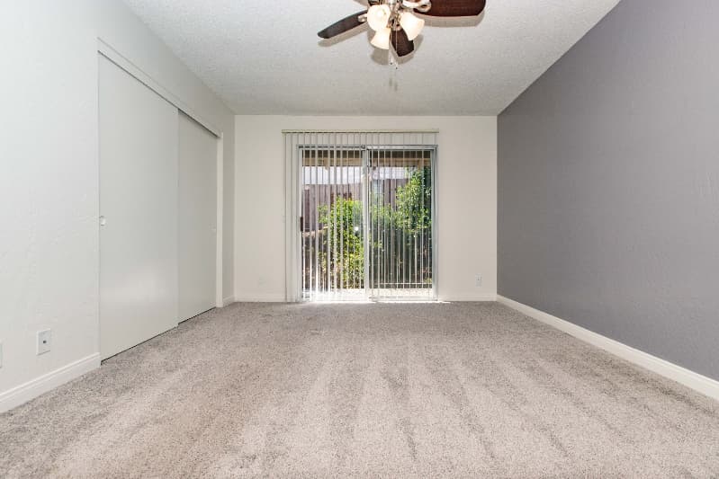 Vista Multiplex: 800 East Bobier Dr.