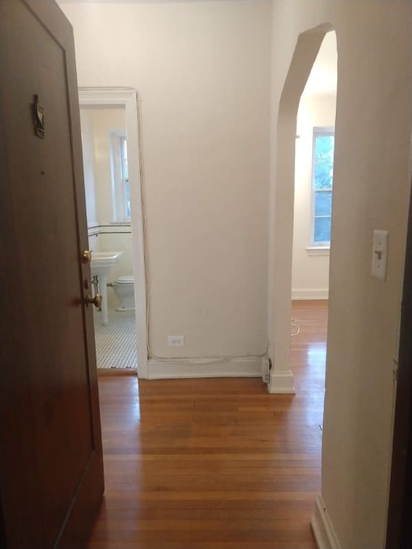 Washington Apartment: 5130 Connecticut Ave. NW