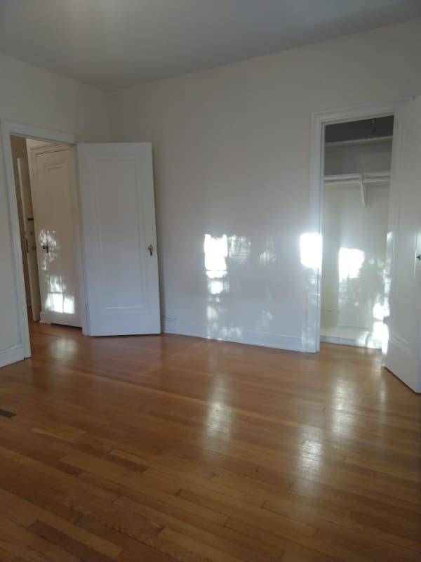 Washington Apartment: 5130 Connecticut Ave. NW
