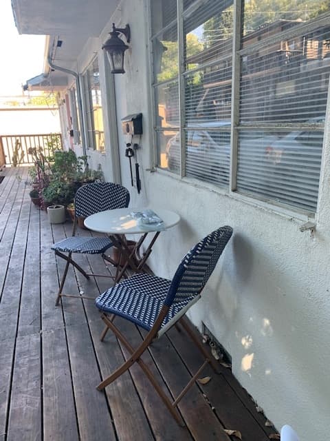Los Angeles House: 2611 1/4