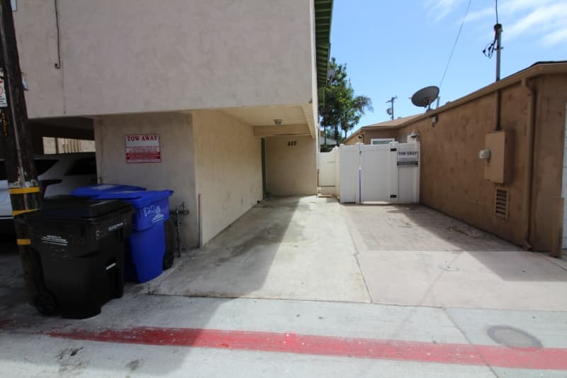 San Diego Multiplex: 822 Island Ct