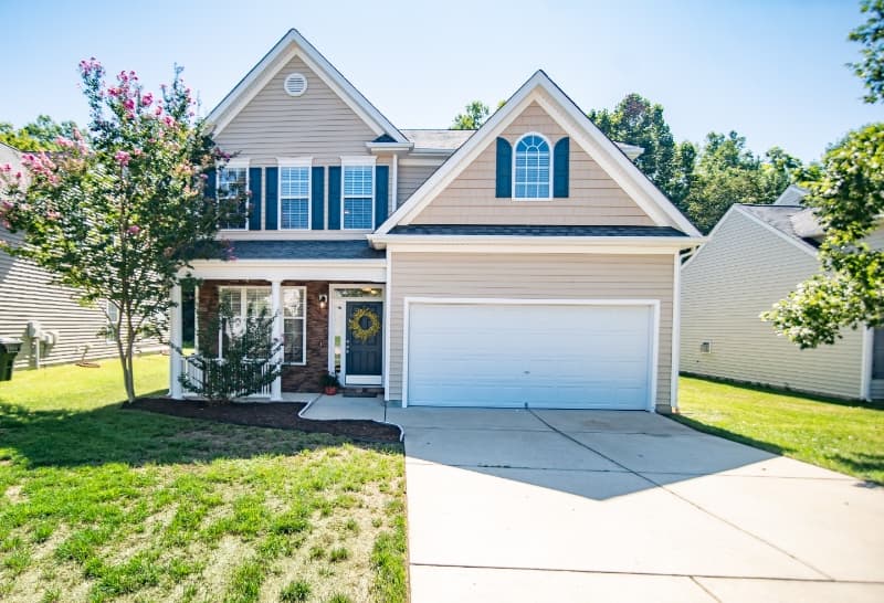 Raleigh House: 8000 Willowglen Dr