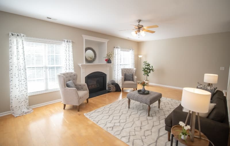 Raleigh House: 8000 Willowglen Dr
