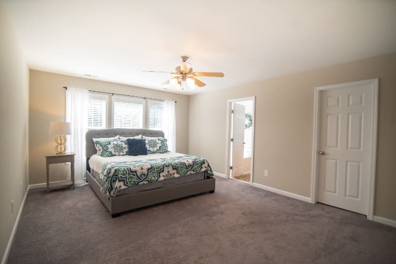 Raleigh House: 8000 Willowglen Dr