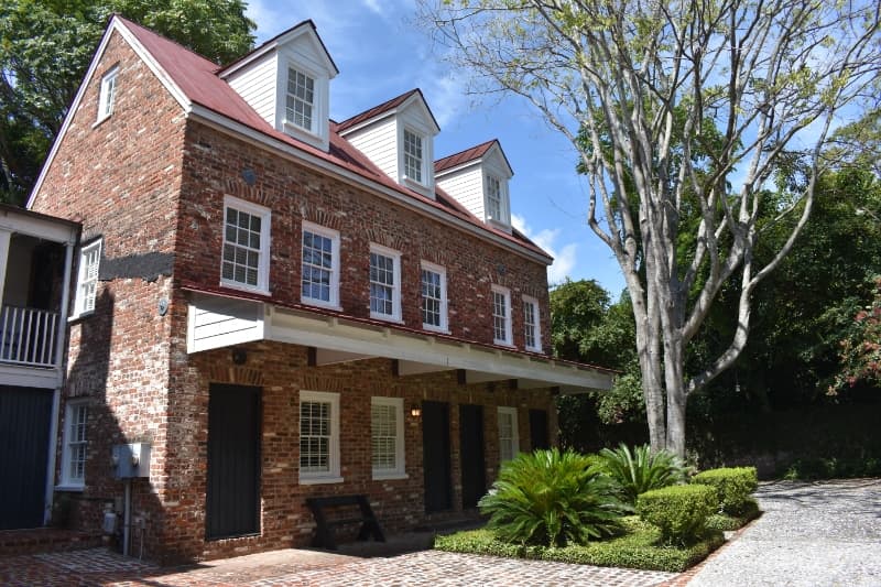 Charleston Apartment: 14 Elizabeth St