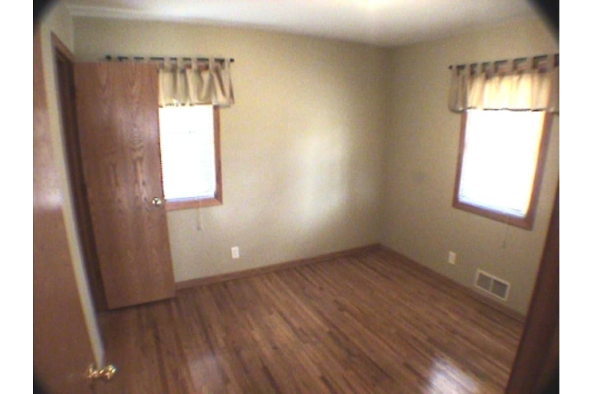 Blaine House: 10522 Madison St NE
