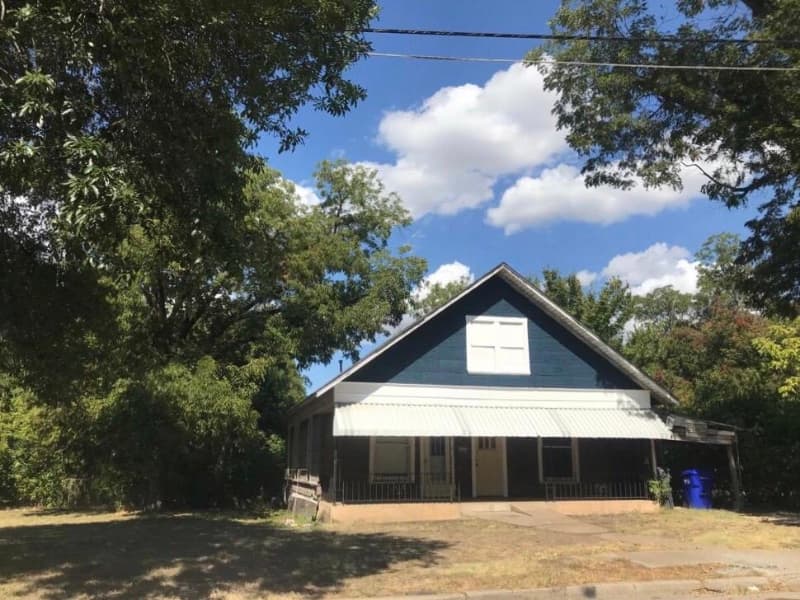 Waco House: 1003 N 11th St