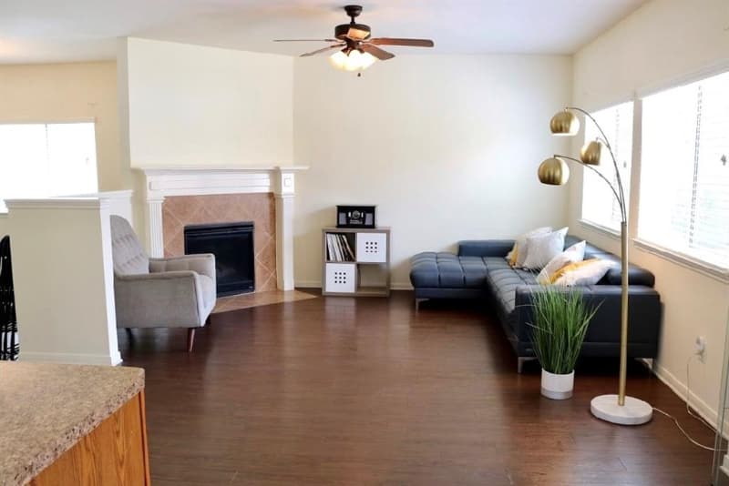 Katy House: 20706 Settlers Lake Cir N