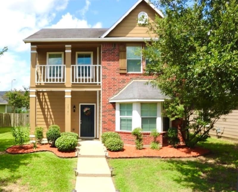 Katy House: 20706 Settlers Lake Cir N