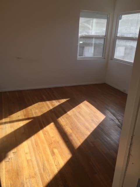 Los Angeles House: 2611 1/4