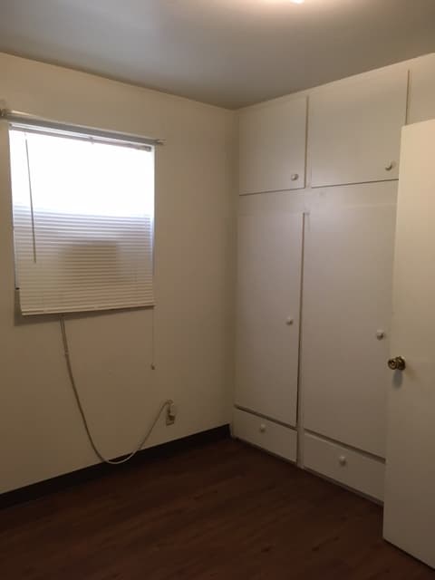 Portales Apartment: 109 S Boston Ave