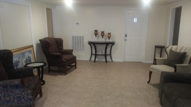 charleston House: 836 Magnolia rd