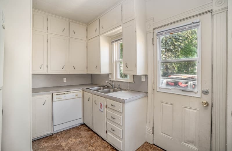 Mount Pleasant Multiplex: 212 W Locust St
