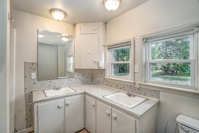 Mount Pleasant Multiplex: 212 W Locust St