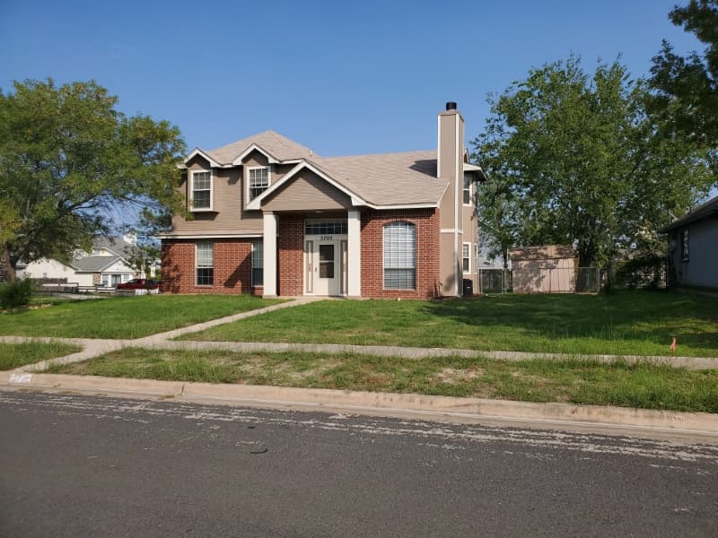 Killeen House: 2702 Starling Dr