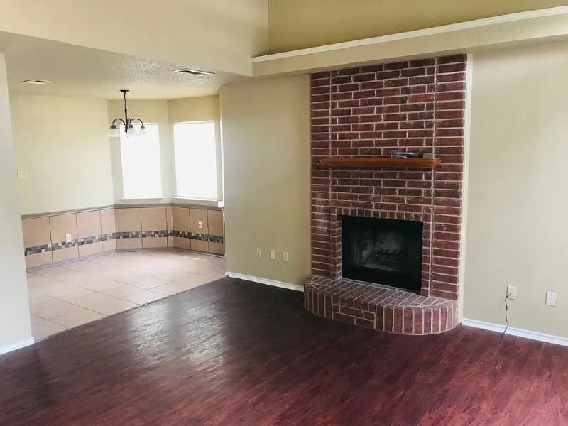 Killeen House: 2702 Starling Dr