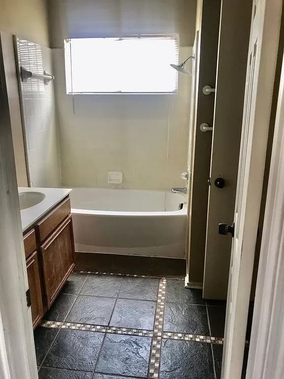 Killeen House: 2702 Starling Dr