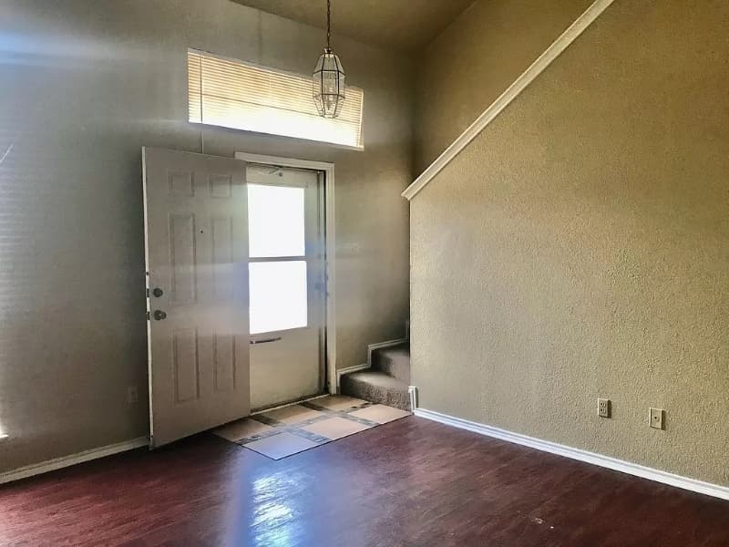 Killeen House: 2702 Starling Dr