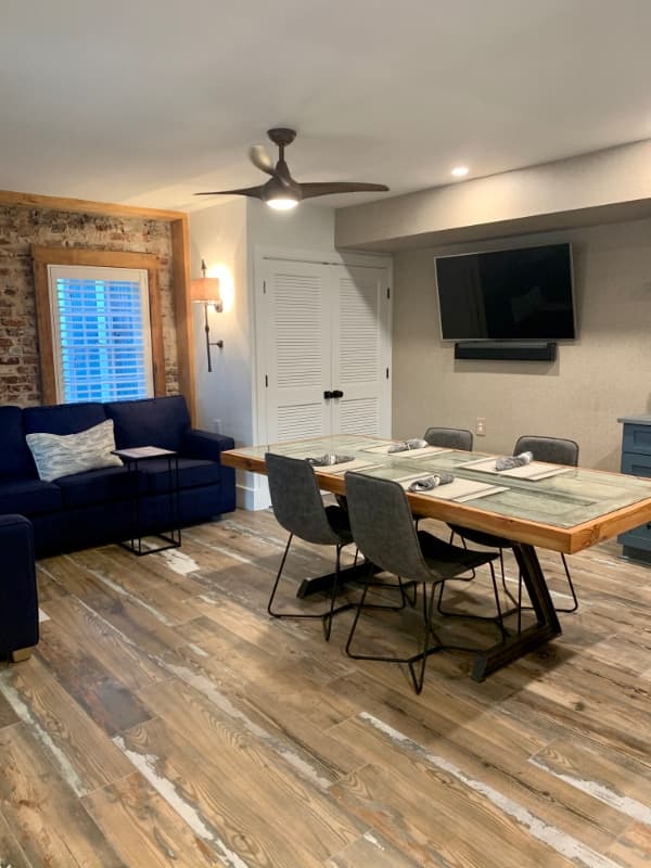 Charleston Apartment: 14 Elizabeth St