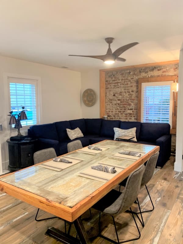 Charleston Apartment: 14 Elizabeth St