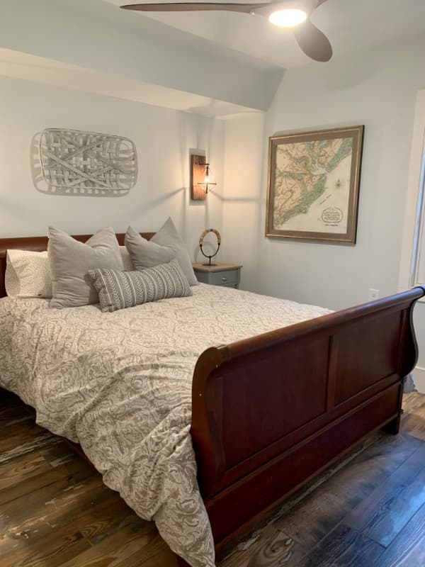 Charleston Apartment: 14 Elizabeth St