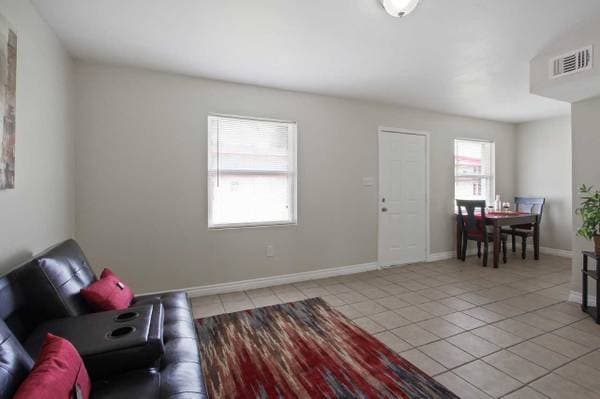 New Orleans Apartment: 3300 Garden Oaks Dr