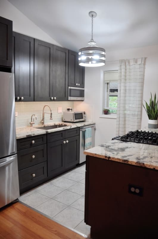 Evanston Condo: 540 Hinman Ave