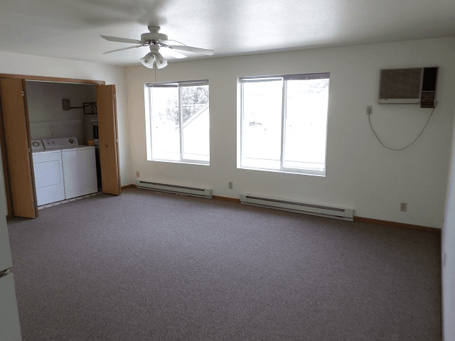 Winona Apartment: 560 Main Street