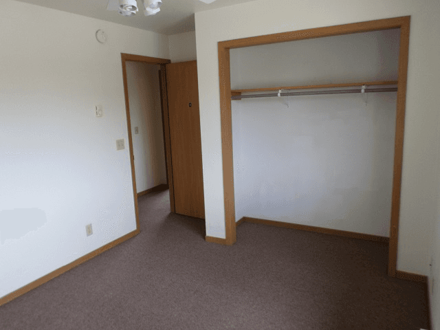 Winona Apartment: 560 Main Street