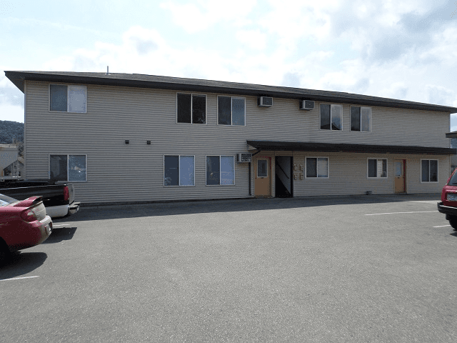 Winona Apartment: 560 Main Street