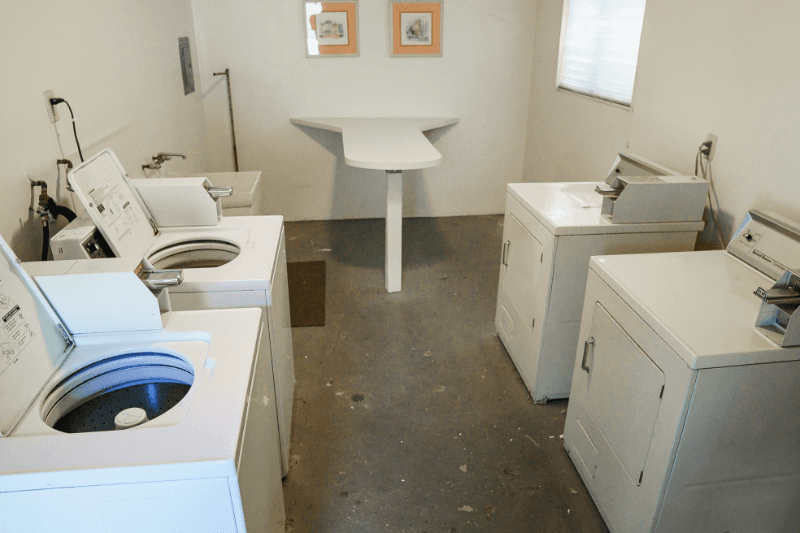 El Cajon Apartment: 335 Claydelle Ave