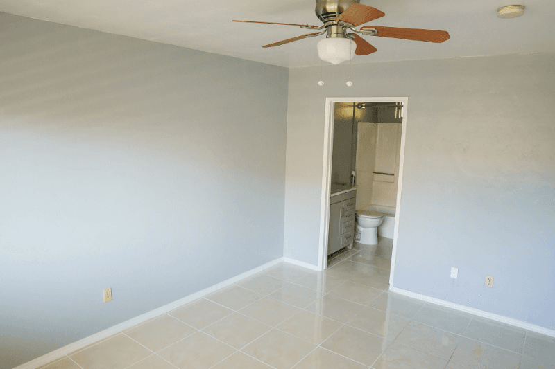 El Cajon Apartment: 335 Claydelle Ave