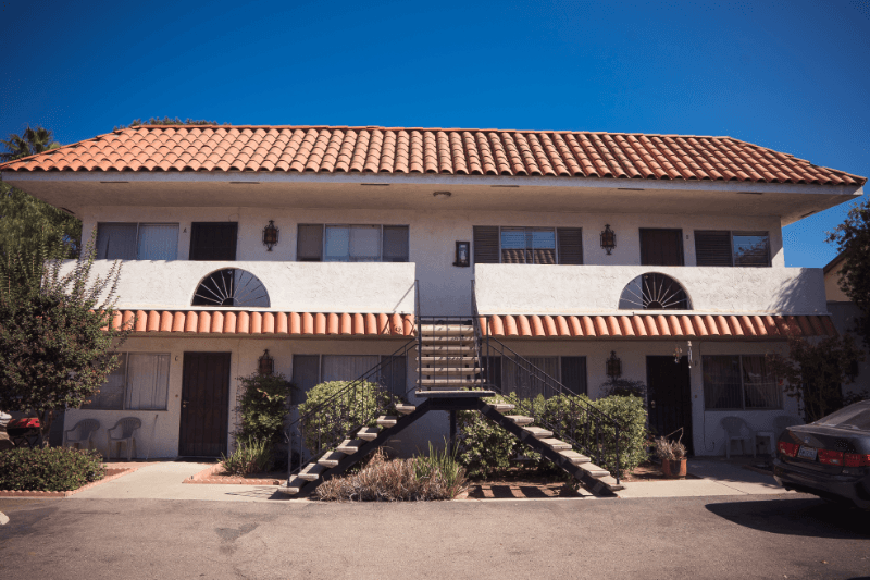 El Cajon Apartment: 335 Claydelle Ave