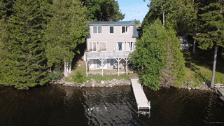 Whiting House: 100 Cedar Ln