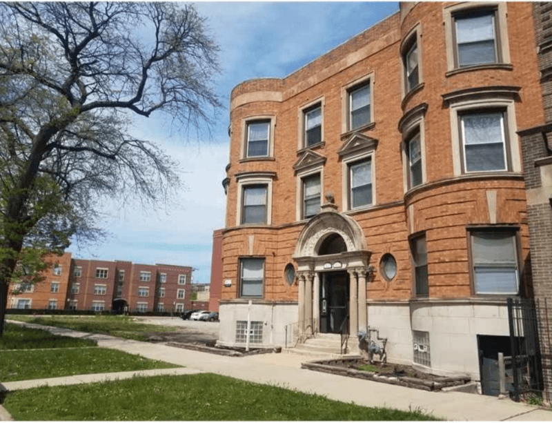 Chicago Apartment: 4319 S Michigan Ave