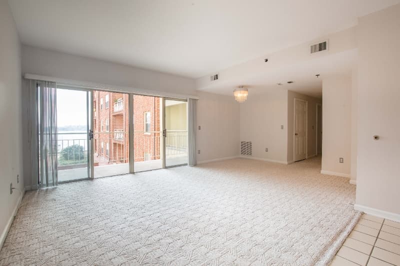 Fells Point Condo: 960 Fell St.
