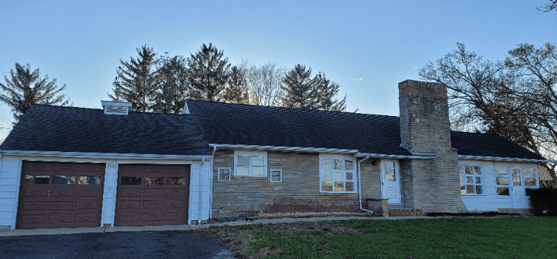 North Brunswick House: 1392 How LN