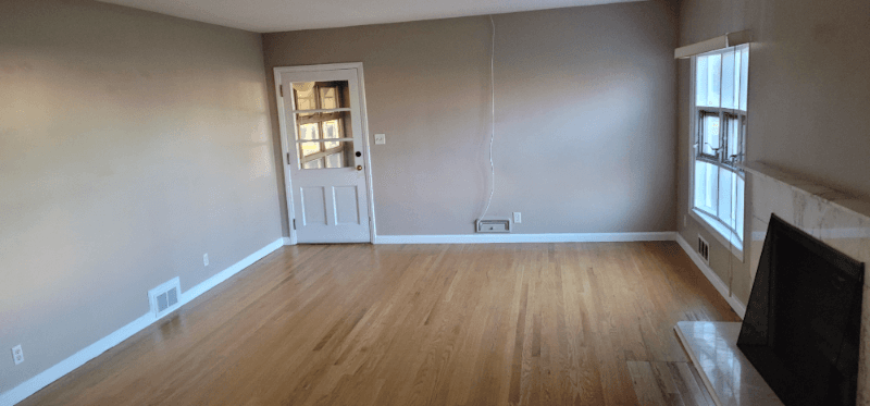 North Brunswick House: 1392 How LN