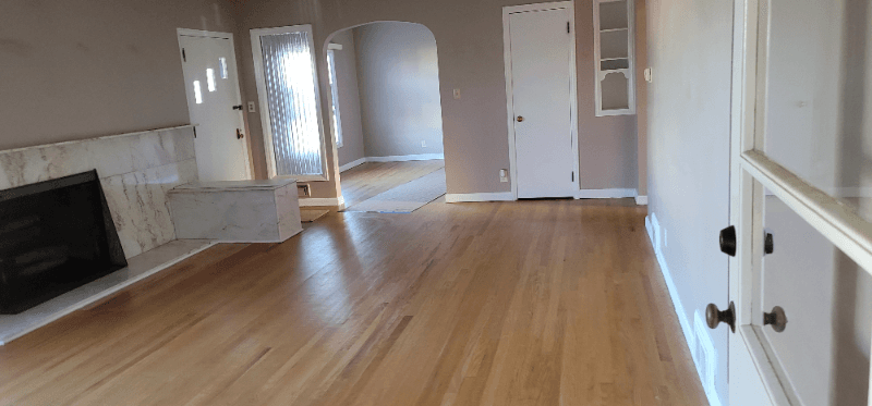North Brunswick House: 1392 How LN