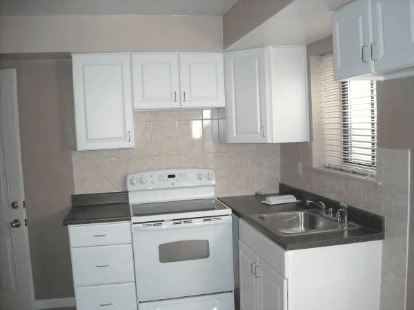 Staten Island Apartment: 100 Furness Pl