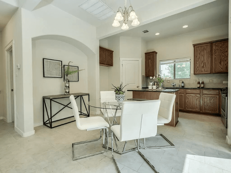 Austin House: 2001 Faro Dr