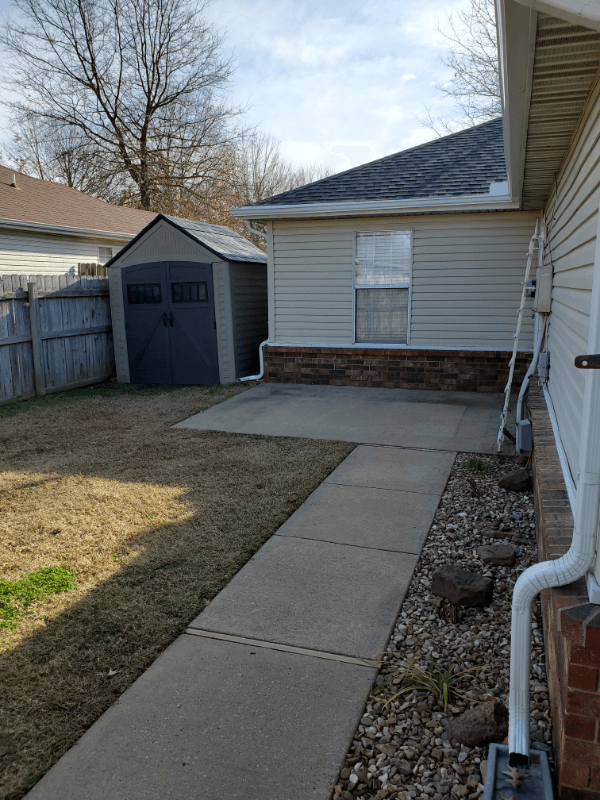 Fayetteville House: 5642 Fountain St