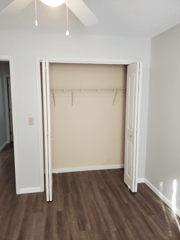Fayetteville House: 5642 Fountain St