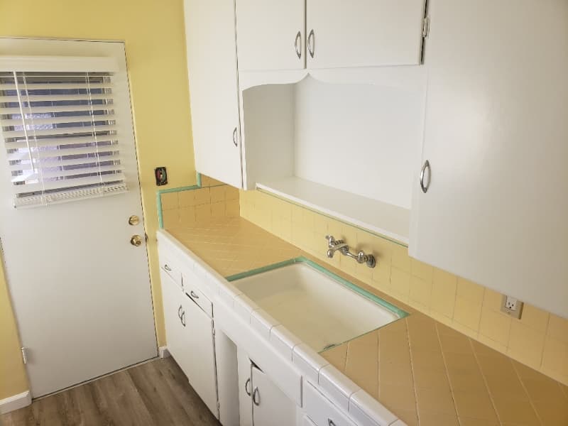 San Diego Apartment: 27th St