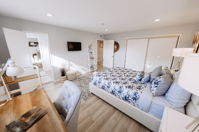 North Hollywood Townhome: 11153 Morrison St